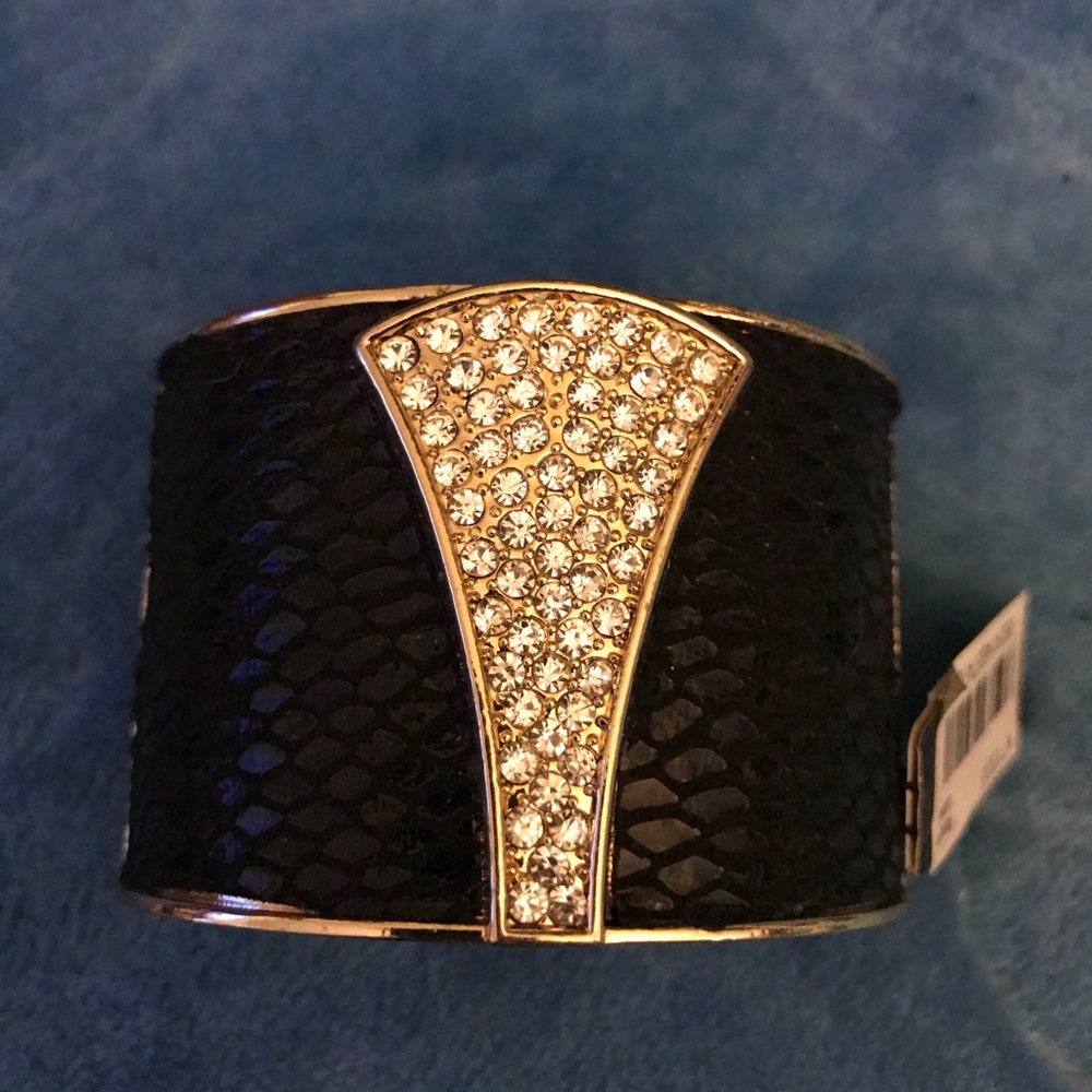 NWT Macy’s black cuff with pave
